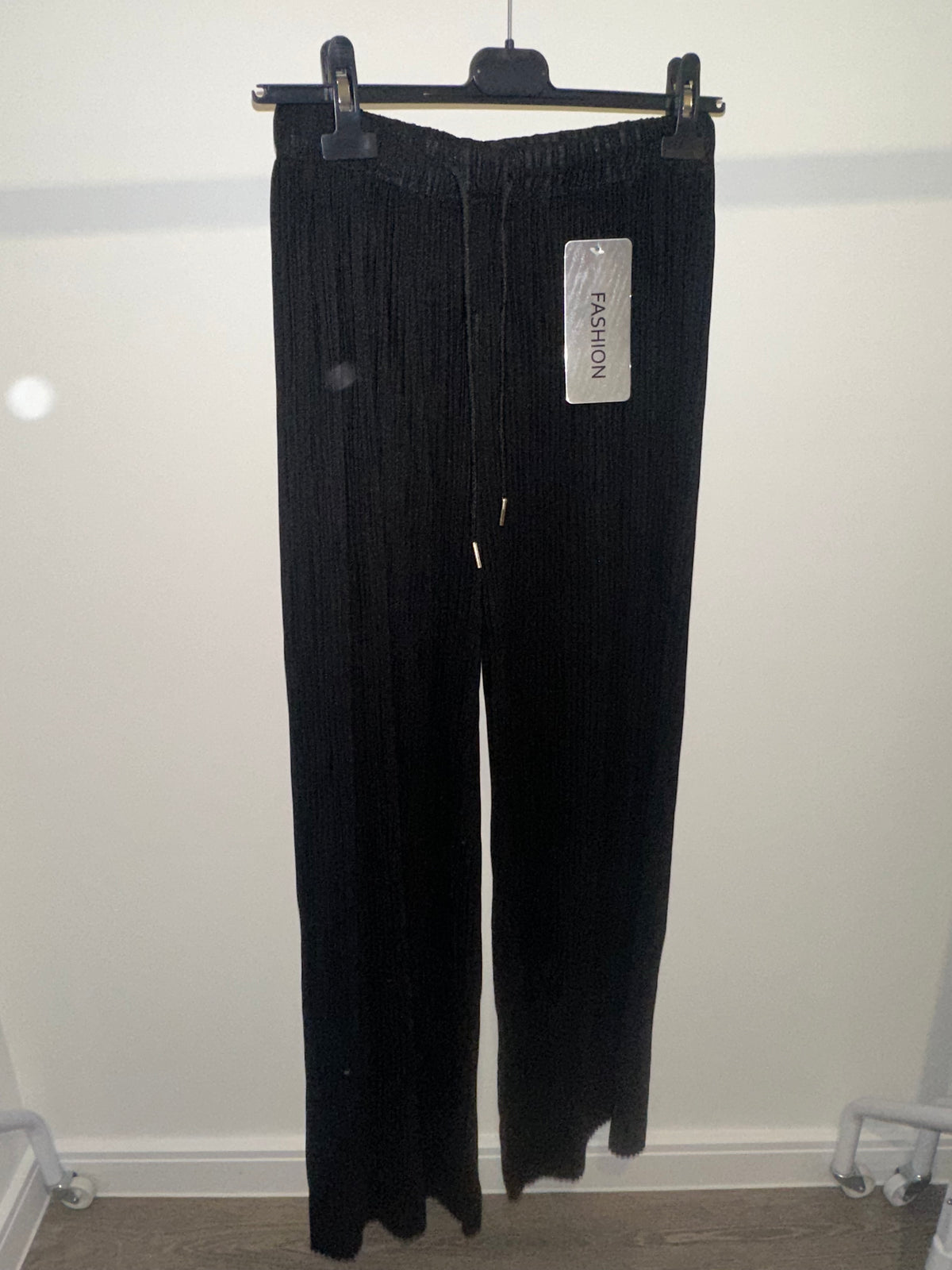 Black Pleated Trousers