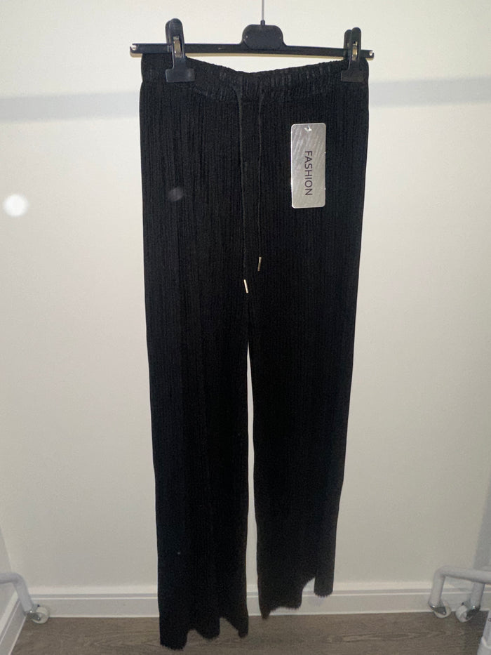 Black Pleated Trousers